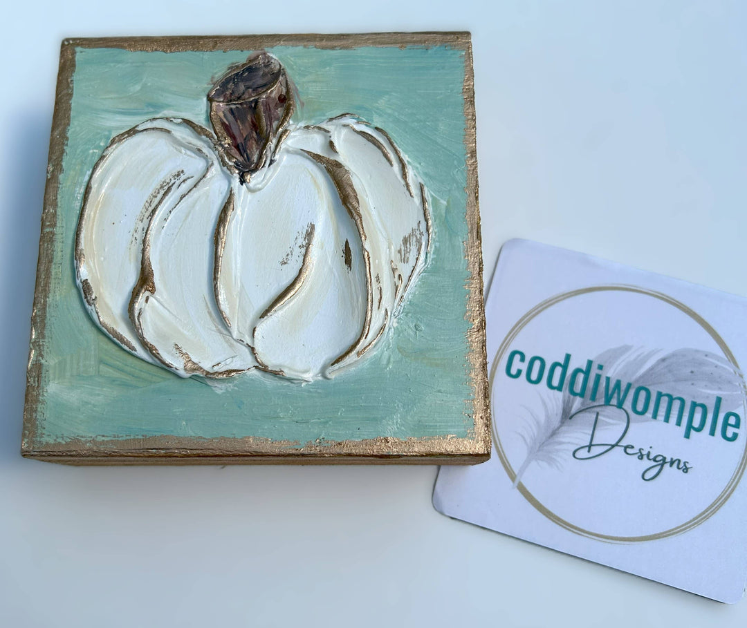 Small pumpkins for table display | Fall Thanksgiving Autumn