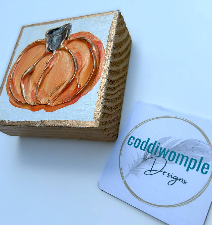 Small pumpkins for table display | Fall Thanksgiving Autumn